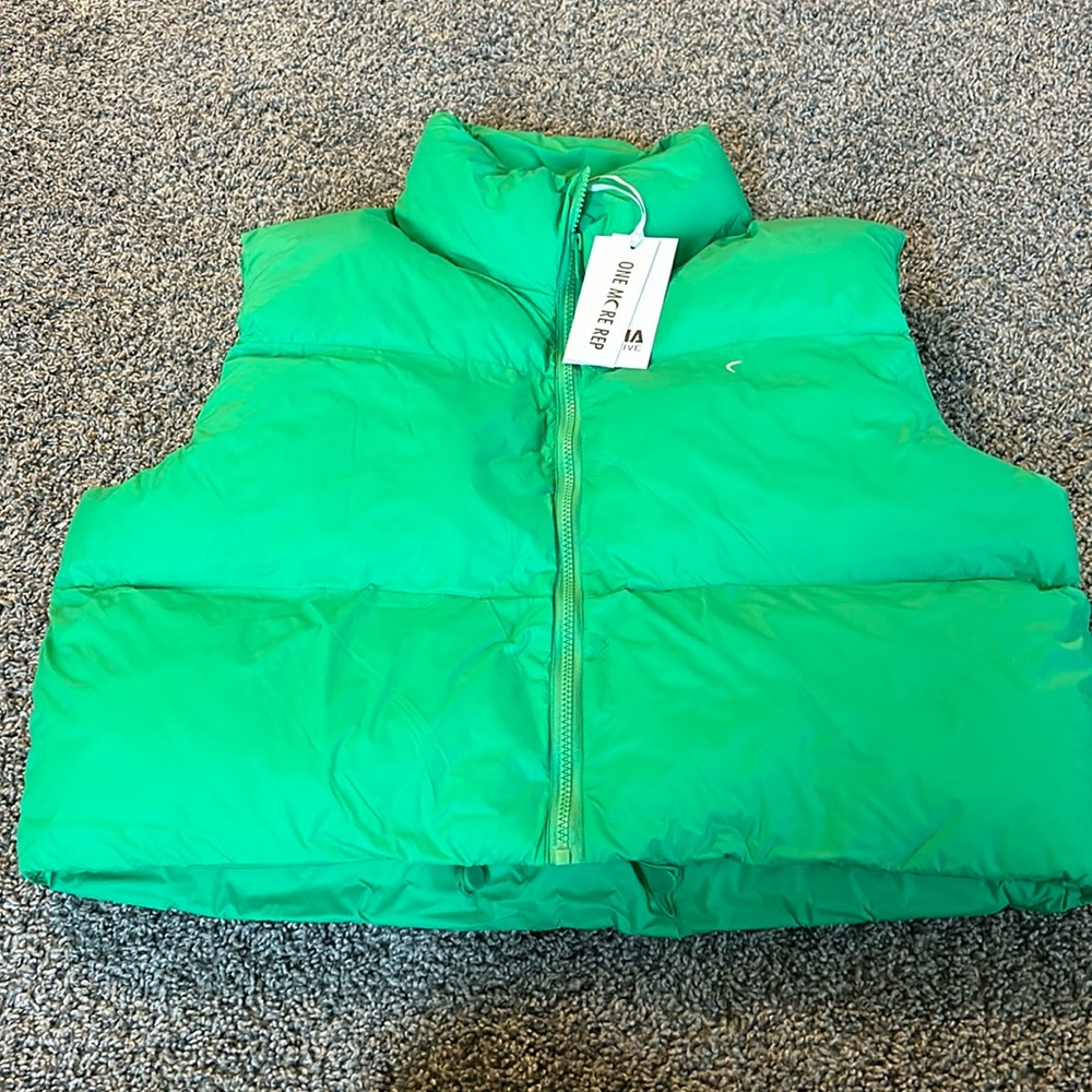 NWT Zyia Green Elevate Puffer Vest